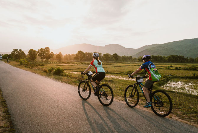 Cycle around the Imperial City of Hue